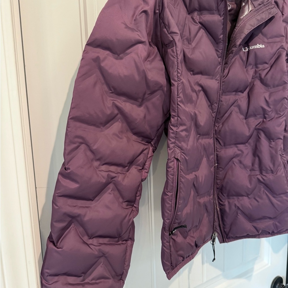 Columbia Walker Mill Heat Seal 360 Down Quilted Jacket in Wine - Picture 3 of 4